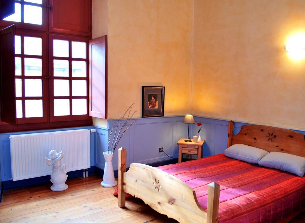 Aparthotel Le Pavillon Des Officiers Mont-Dauphin Habitación foto